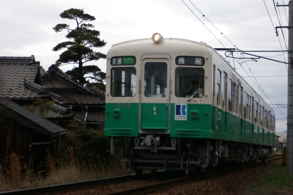 幸正第二踏切にて下り長尾行き