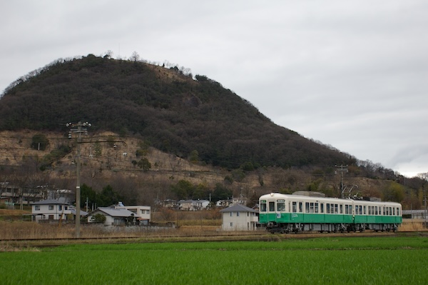 1300形・高松築港行き