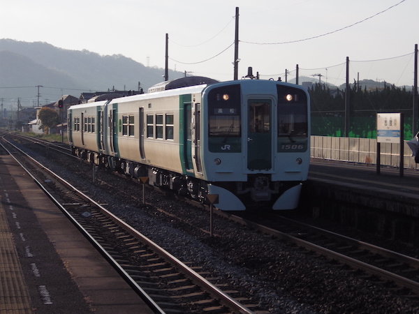 高松行き普通列車