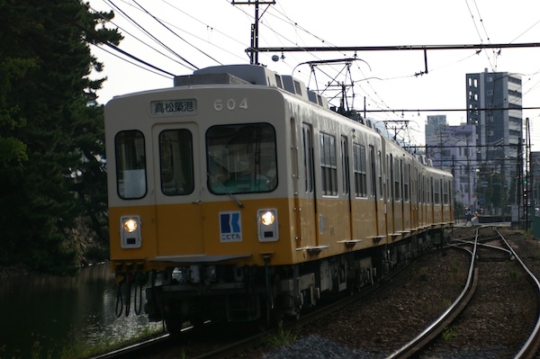 琴平線高松築港行き（604＆605）