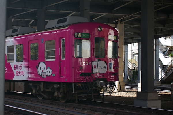 楽天モバイル広告車両（1252）