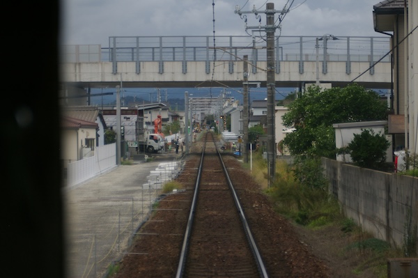 車内から見る多肥駅北方（2）