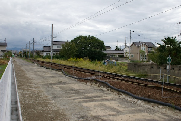 多肥上第一踏切から仏生山方面を見る