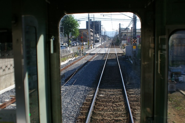 単線部分を下っていく列車内から（3）