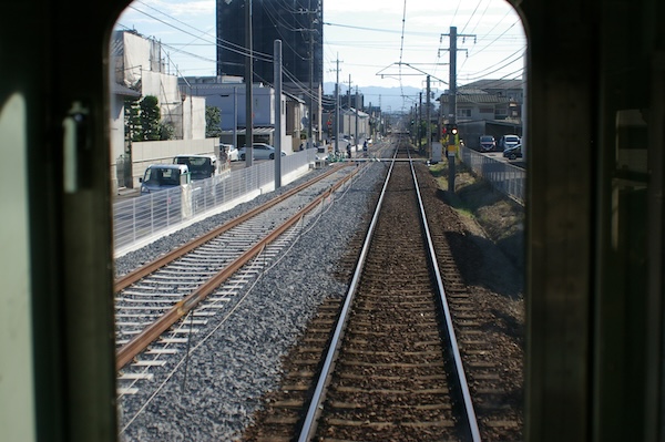 単線部分を下っていく列車内から（5）