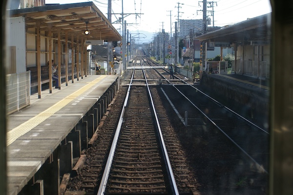 三条駅2番線