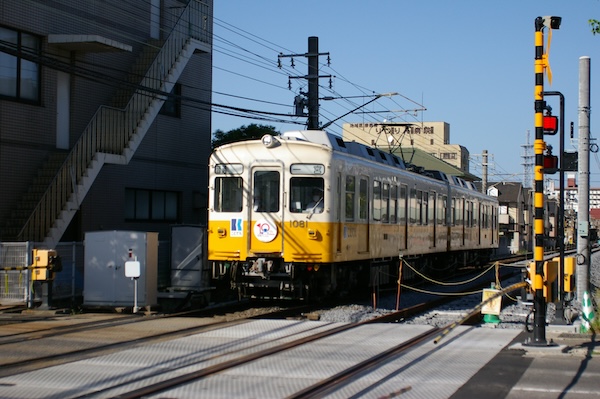 一宮行き列車