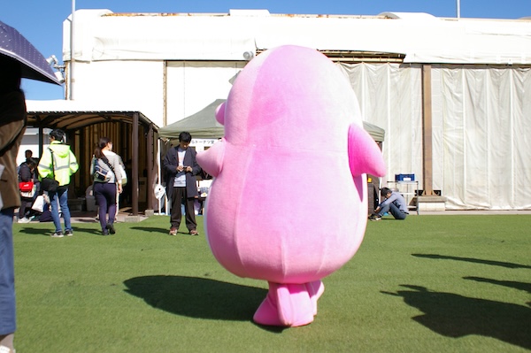 ことみちゃんの背中