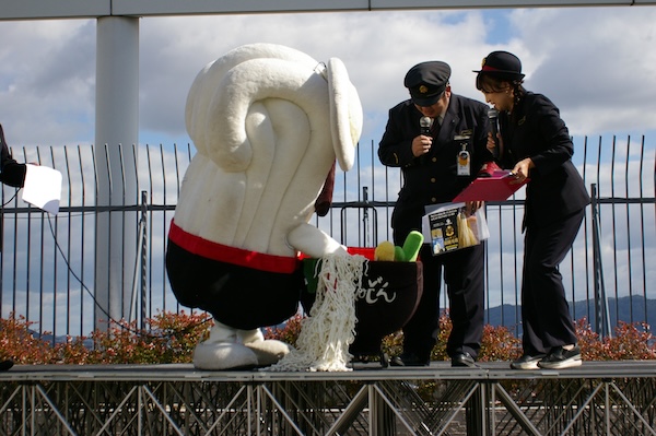こぼれたうどん