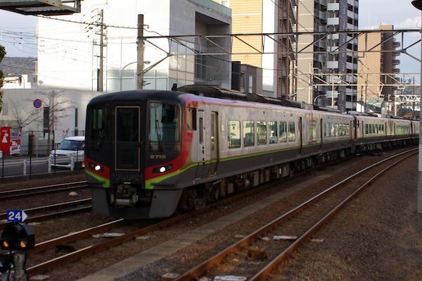 特急うずしお号（5両編成）