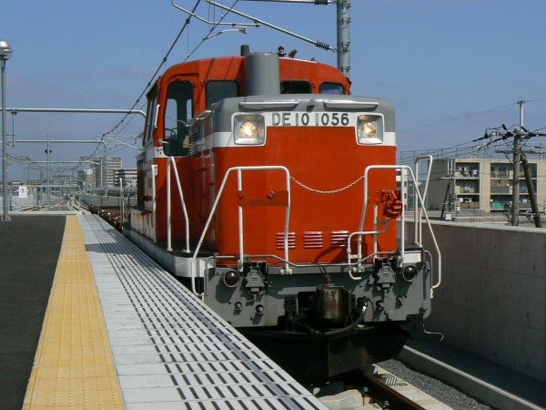 DE10牽引の貨物列車