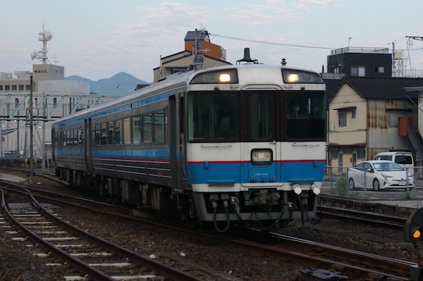 普通松山行き