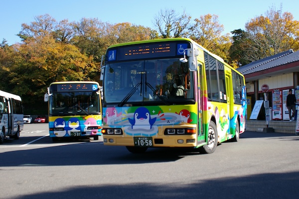 発車した2代目車両