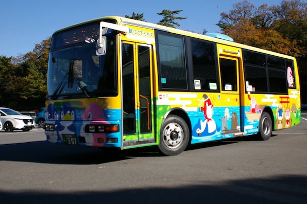 発車した初代車両