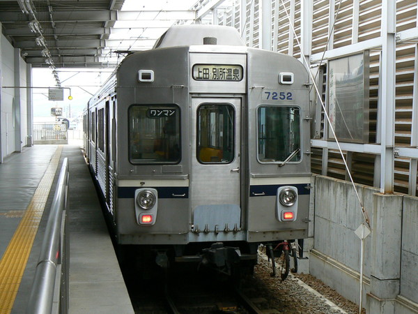 上田駅到着の電車